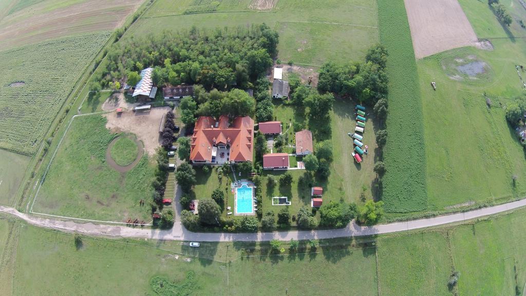 Hotel Adam Tanya Fogado Balázspuszta Zewnętrze zdjęcie