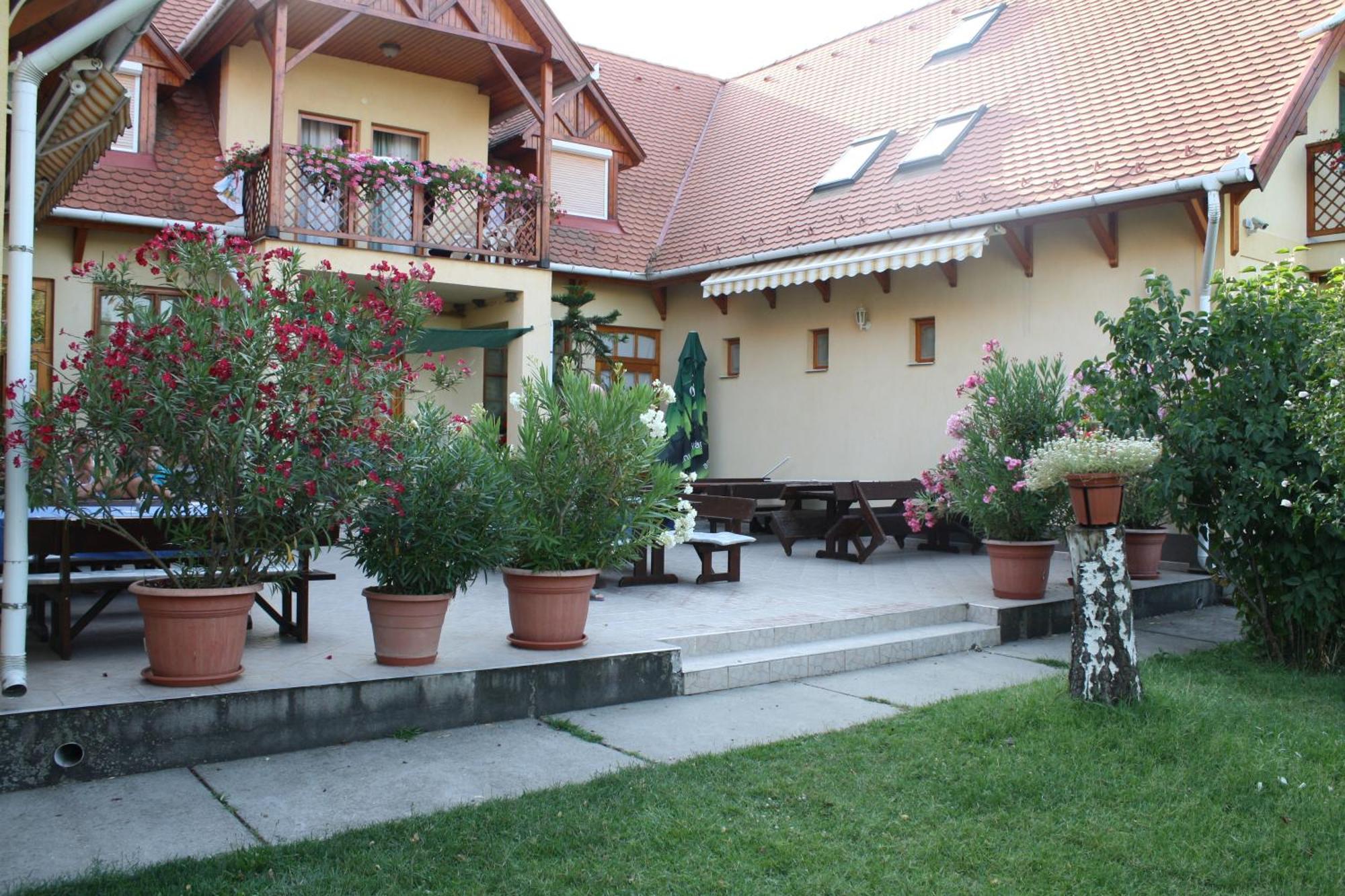 Hotel Adam Tanya Fogado Balázspuszta Zewnętrze zdjęcie