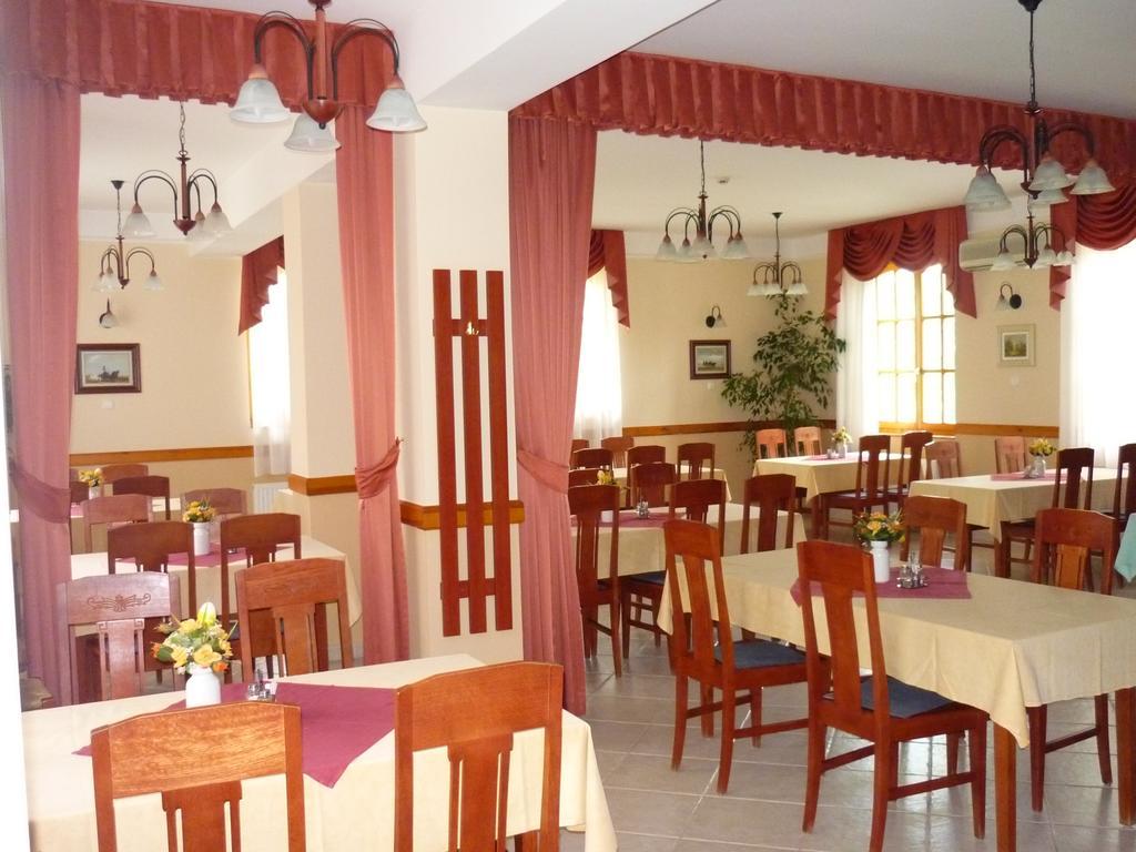 Hotel Adam Tanya Fogado Balázspuszta Zewnętrze zdjęcie
